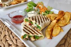 Tavuklu Wrap Tarifi: Pratik ve Lezzetli Bir Atıştırmalık