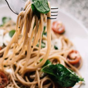 Kremalı Mantarlı Fettuccine: Lezzet Patırtısı Yaratacak Şef Tarifi