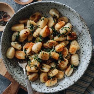 Gnocchi Tarifi: Geleneksel İtalyan Lezzetini Evde Yaratmanın Püf Noktaları