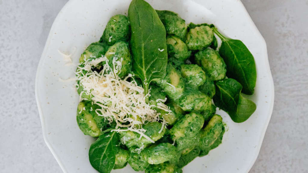 Pesto soslu gnocchi tarifi