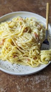 Kolay Spagetti Carbonara Tarifi