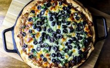 Siyah Zeytinli Pizza