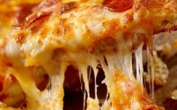 Fırında Peynirli Pizza