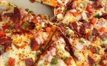 Baharatlı Tavuklu Pizza