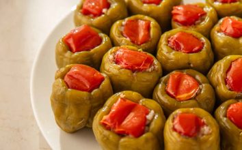 Zeytinyağlı Biber Dolması: Ege Mutfağının Lezzet Dolu Sırları