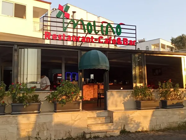 Molino Restaurant Cafe&Bar
