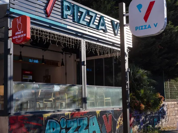 Pizza V Küçükbakkalköy