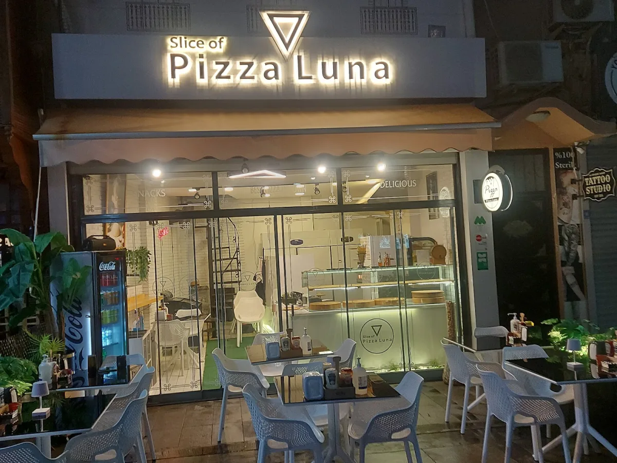 Slice of Pizza Luna
