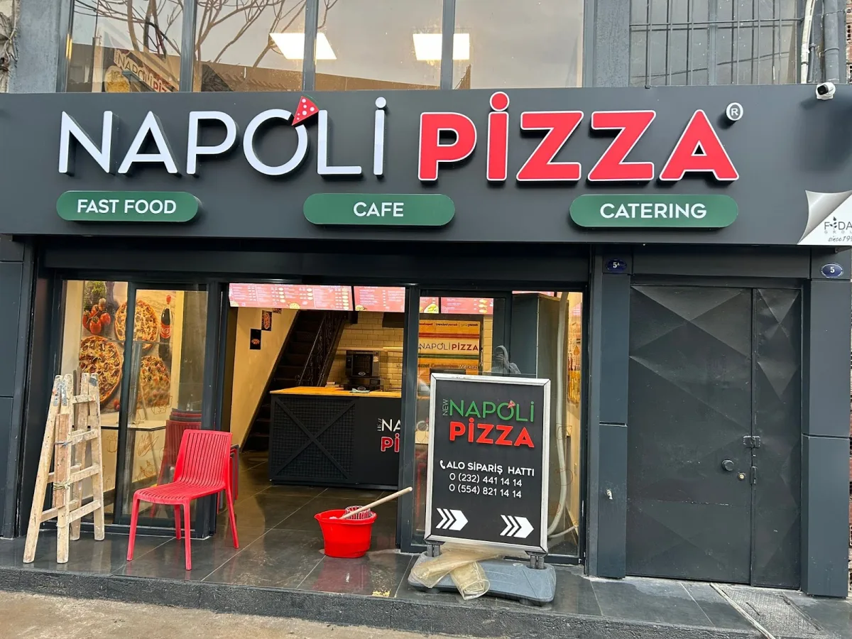 Napoli Pizza Konak İzmir - İtalyan restoran