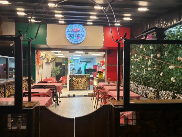 Pizzeria Misterioso