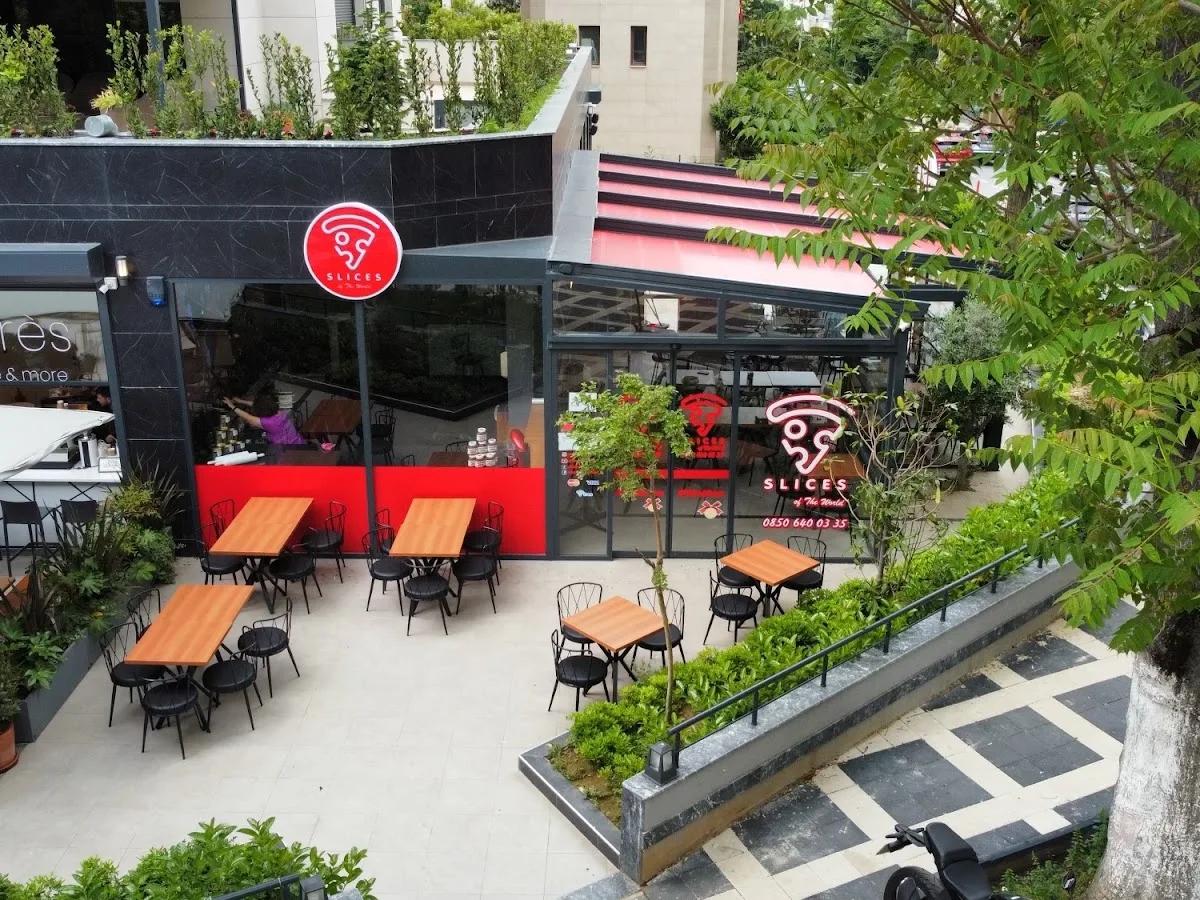 Slices of the World Istanbul - İtalyan restoran
