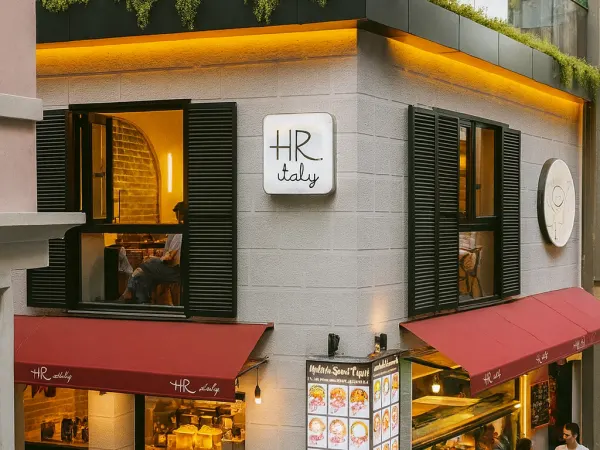 HR italy Karaköy