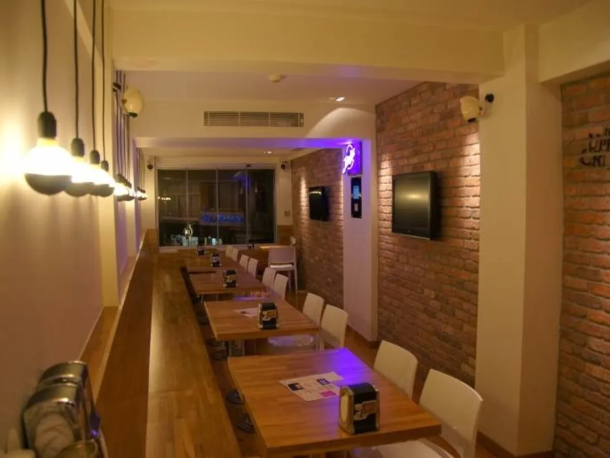 The Upper Crust Pizzeria Bebek