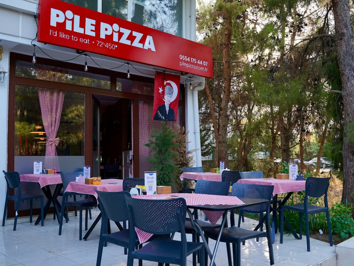 Pile Neapolitan Pizza