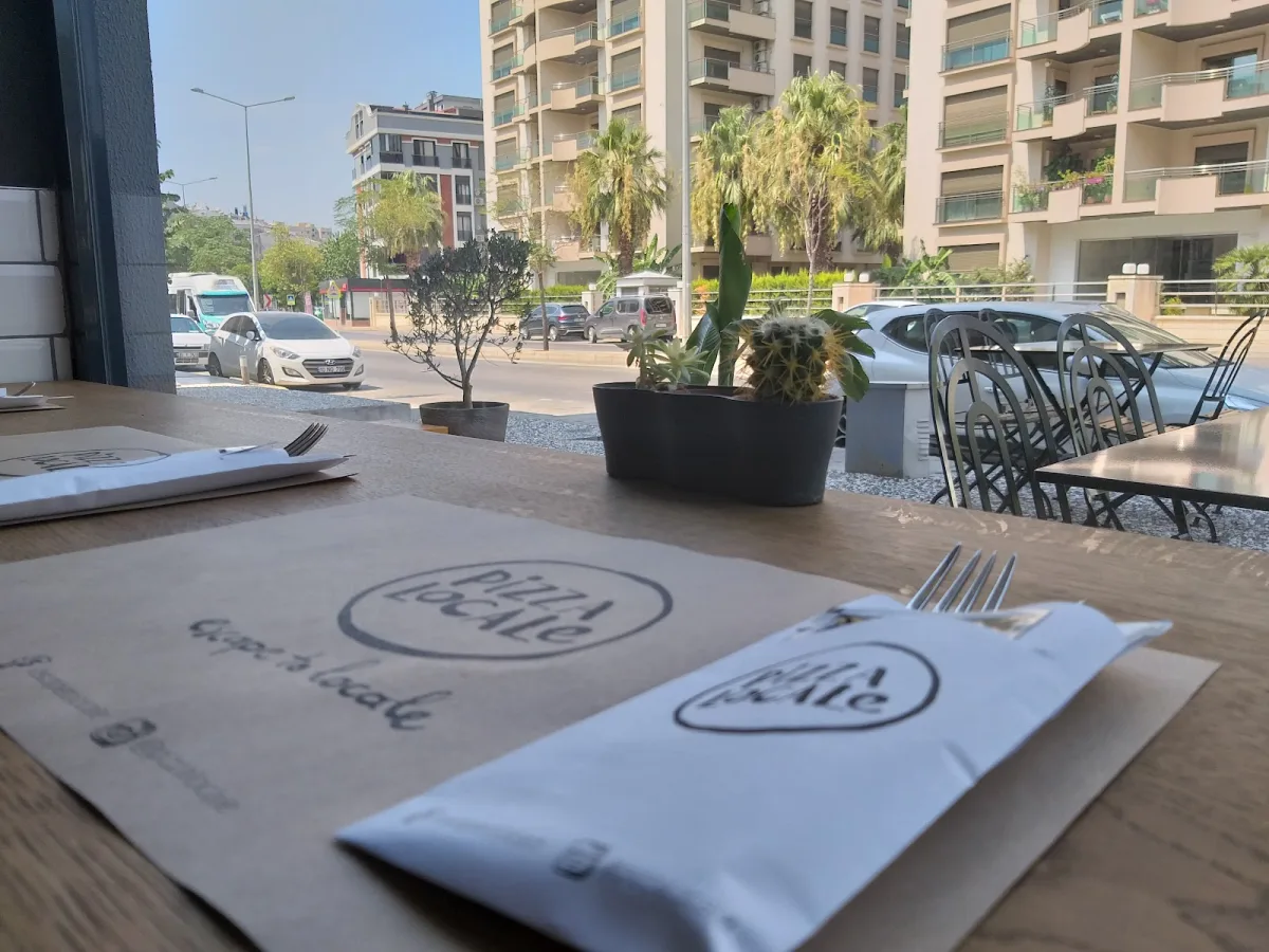 Pizza Locale İzmir - İtalyan restoran